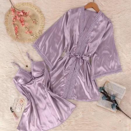 لانجري مع كيمونو ساتان قصير 2010