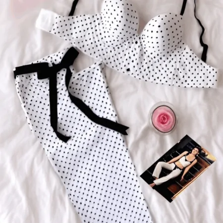 بيجامة ساتان 136